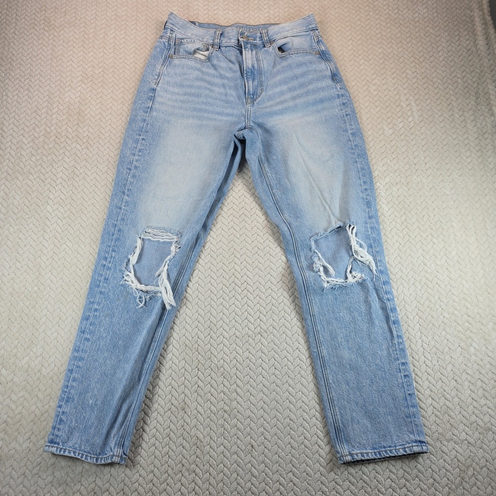 American Eagle Mom Jean Light Wash Distressed High Rise Denim 6 Regular